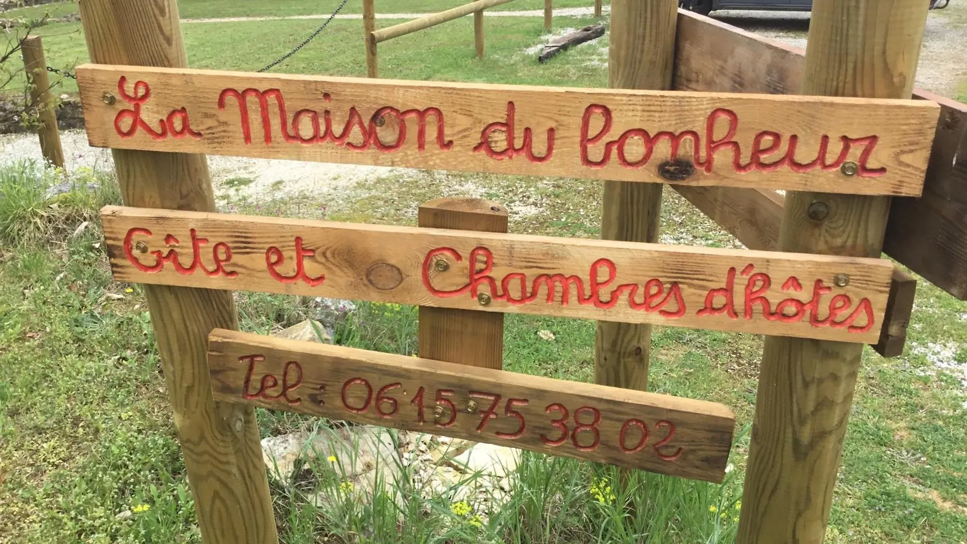 La Maison Du Bonheur Milhac