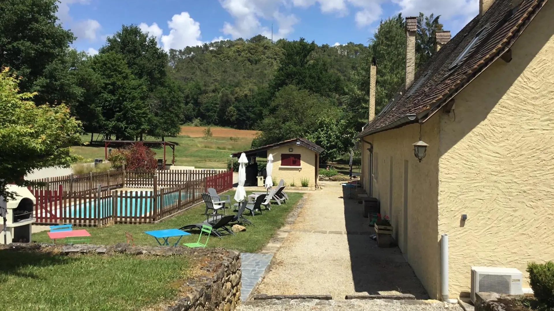 Milhac La Maison Du Bonheur לינה וארוחת בוקר